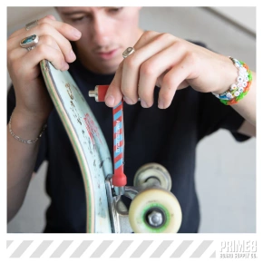 Klíč na skateboard Prime8 - Kompaktní skate nářadí