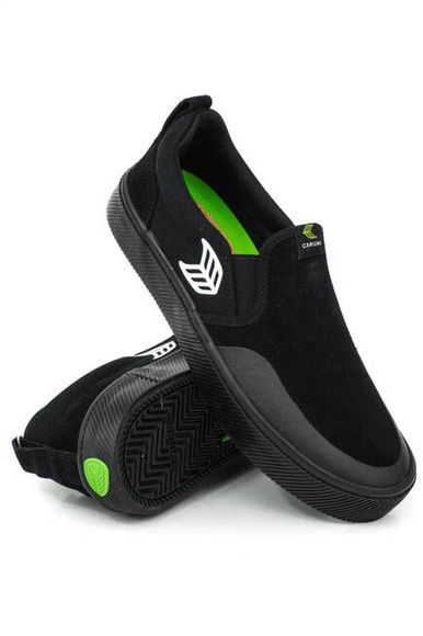 Boty Cariuma - Slip On Skate Pro all black