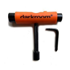 Klíč na skateboard Darkroom - Fixer (oranžový)